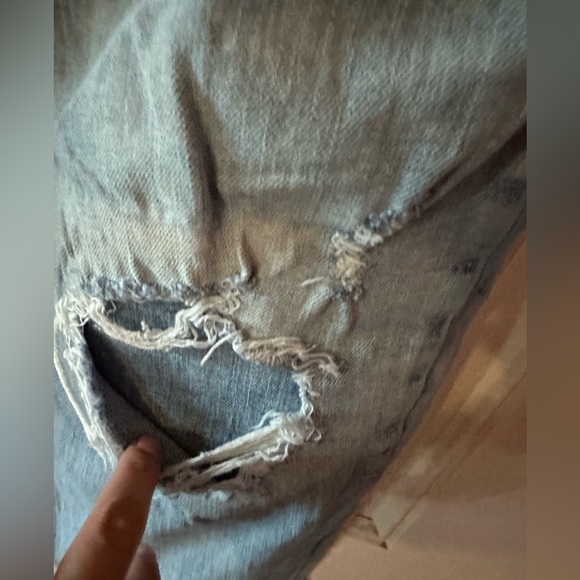 Relaxed slim built in flex men distressed ripped light blue jeans si”z 36x30 - Picture 3 of 9